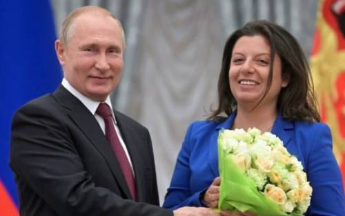 Полный ажиотаж: поступок Путина с шампанским взбудоражил соцсети