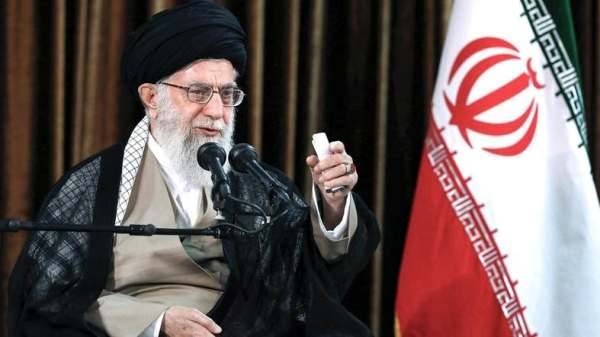СМИ: Депутаты Ирана просят аятоллу Хаменеи позволить пересмотр конституции