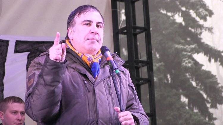 Саакашвили пообещал «осторожно» возвращаться в политику