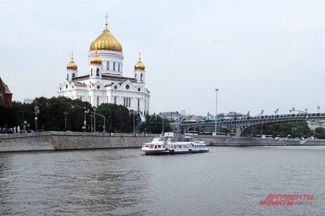 РПЦ призвала власти Украины тщательно расследовать нападения на храмы УПЦ