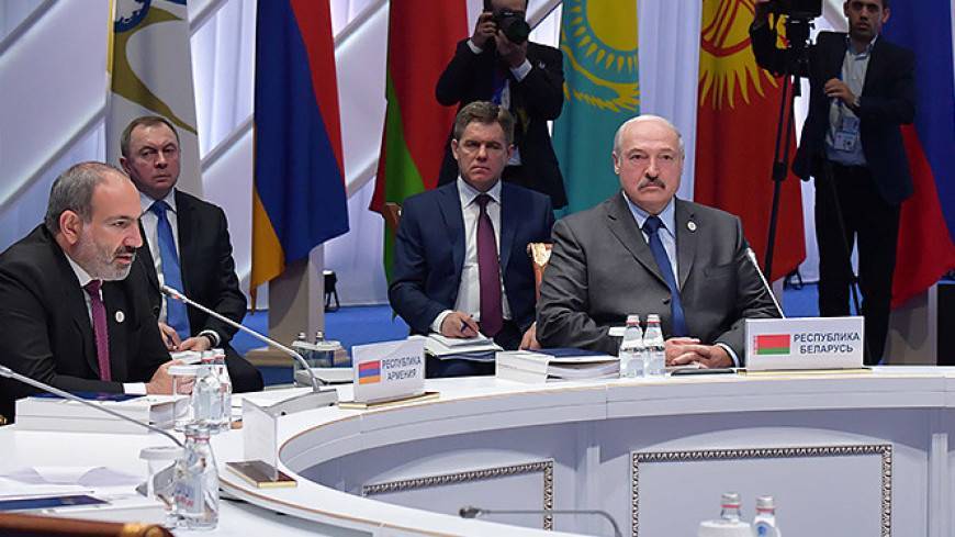 Лукашенко: Страны ЕАЭС должны отказаться от ограничительных мер в экономике