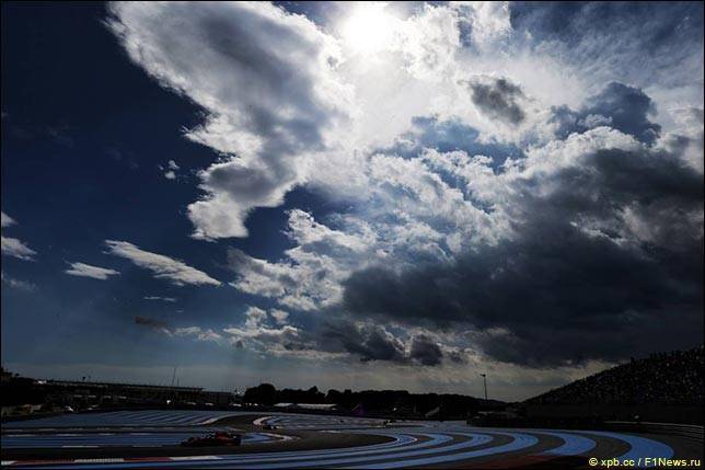 В Поль-Рикар начались тесты дождевых шин Pirelli