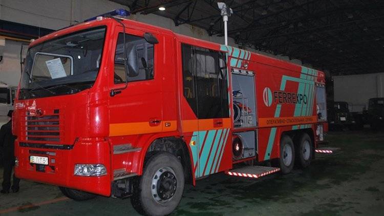 Пожар вспыхнул на бывшем заводе Порошенко в Киеве