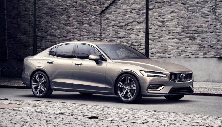 Volvo объявила российские цены на спортседан S60