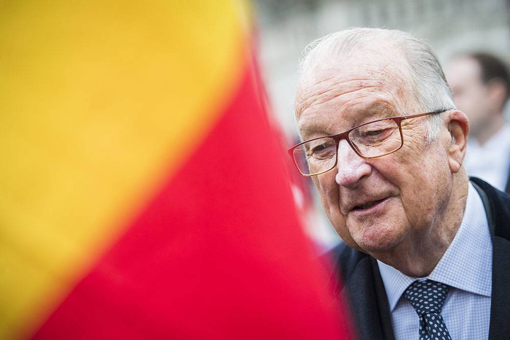 Бывший король Бельгии сдал ДНК на установление его отцовства