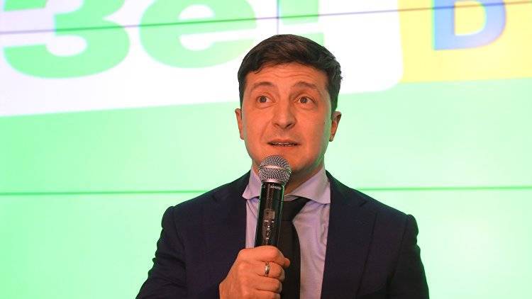 У Зеленского ищут "достойных" украинцев для партии президента