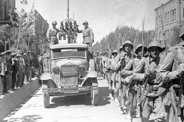 Зачем в разгар Великой Отечественной в августе 1941 года СССР вторгся в Иран | Русская семерка