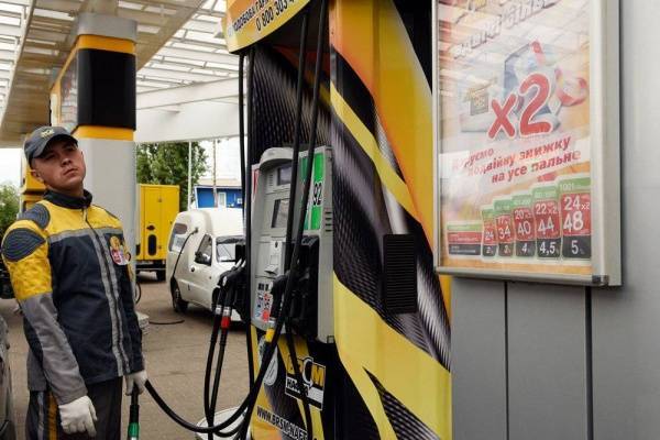 Зеленский получил предупреждение о росте цен на топливо