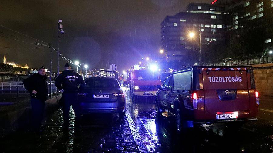 Три человека погибли и 16 пропали без вести при крушении катера в Будапеште