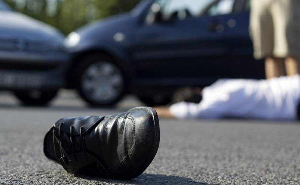 Пешехода сбили в Караганде, виновник аварии скрылся