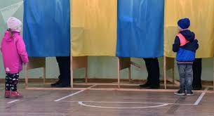 Переселенцы из Донбасса и Крыма смогут нормально проголосовать на досрочных выборах в Раду | Политнавигатор