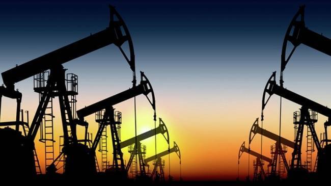 Нефть будет дешеветь после возврата на рынок Ирана и Венесуэлы: S&amp;P