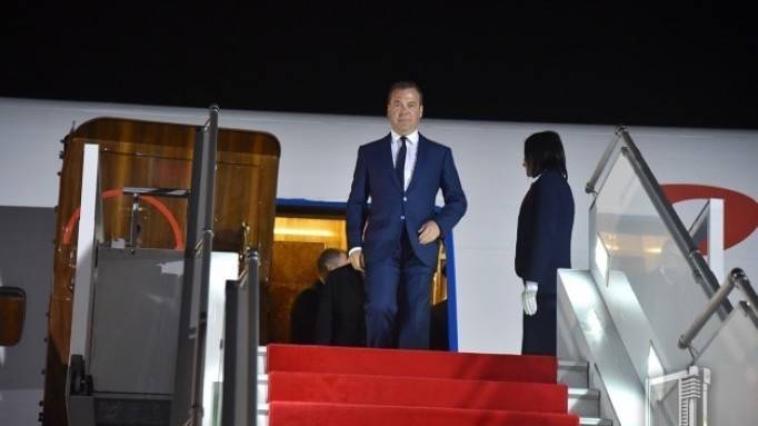 Дмитрий Медведев заодно осмотрит и Хиву | Вести.UZ