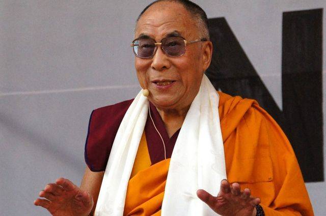 Далай-лама заявил, что не потерял веру в людей