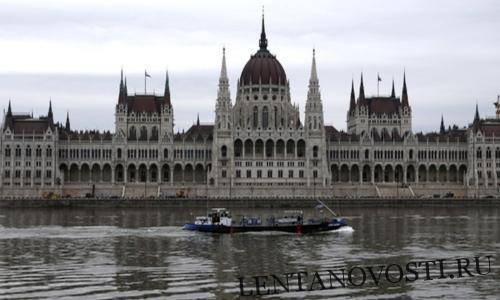 Прогулочный катер затонул в Будапеште, семь человек погибли