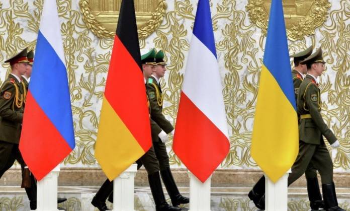 МИД Украины заявил о возобновлении переговоров по Донбассу осенью