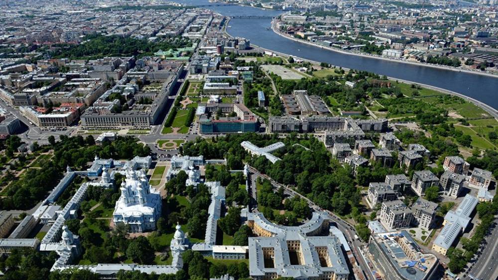 Суд в Петербурге рассмотрит регистрацию в "резиновой квартире" 30 мигрантов
