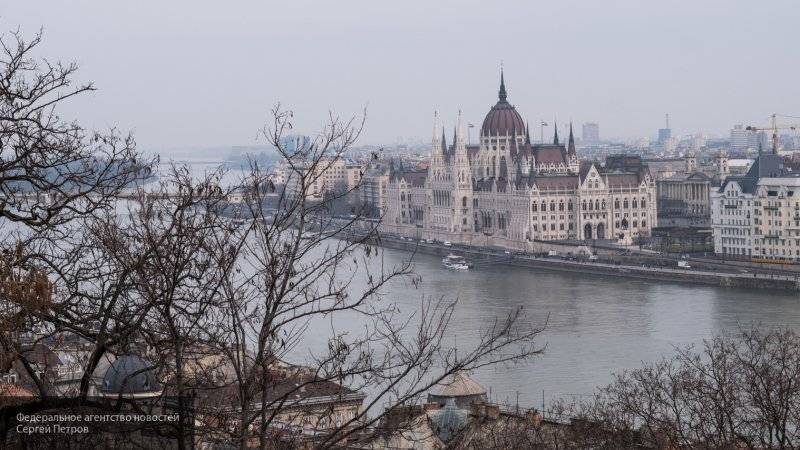 Полиция Венгрии назвала число погибших и пропавших без вести при крушении катера