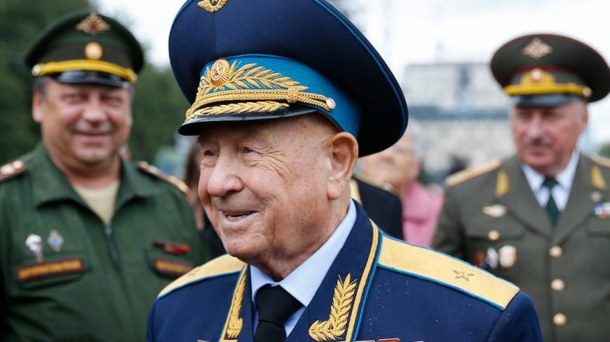 Путин наградил космонавта Леонова орденом «За заслуги перед Отечеством»