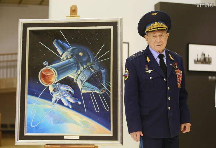 Сергей Собянин поздравил с 85-летием летчика-космонавта Алексея Леонова