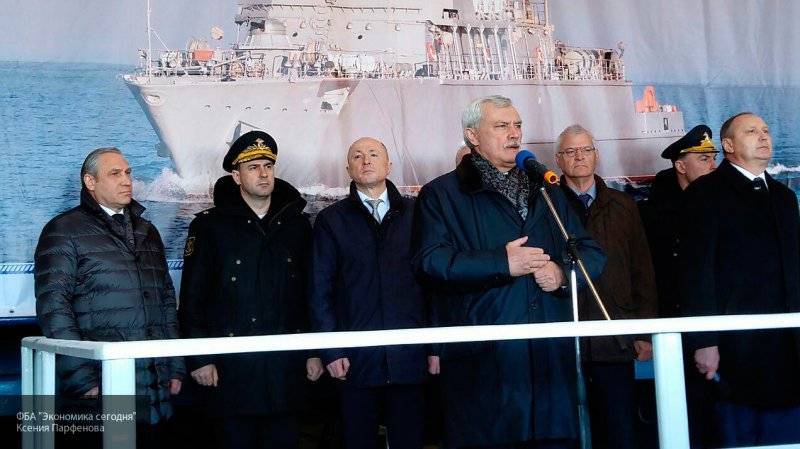 Корабль противоминной обороны "Владимир Емельянов" спустили на воду в Петербурге