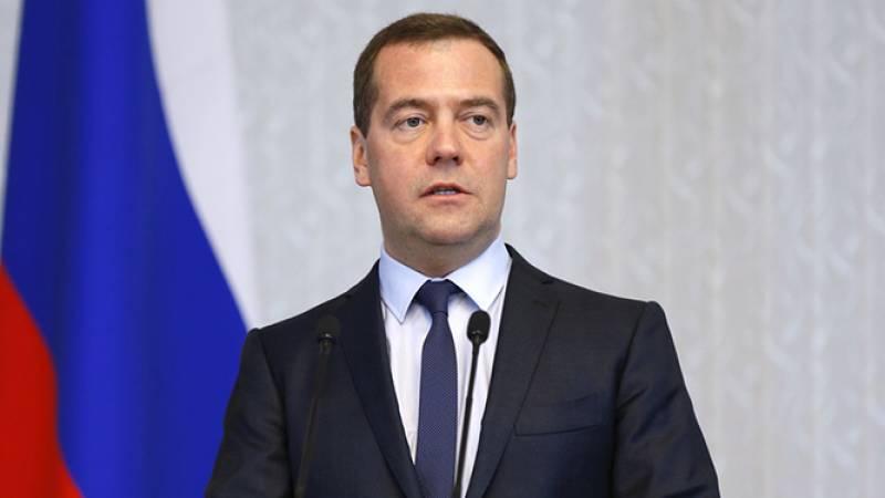 Медведев и глава Туркмении обменялись подарками и обсудили отношения стран