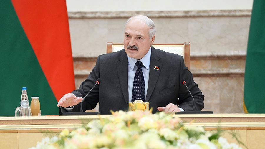 Лукашенко допустил появление новой конституции в Белоруссии