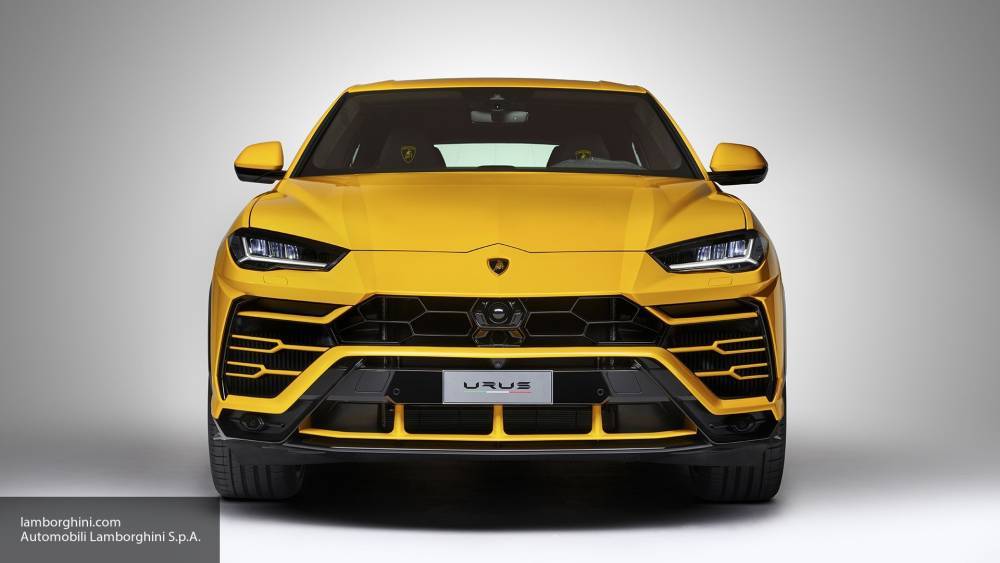 В Сети появились рендеры «заряженного» внедорожника Lamborghini Urus Performante