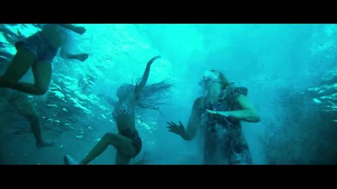Вышел трейлер фильма "Синяя Бездна 2" про акул-убийц