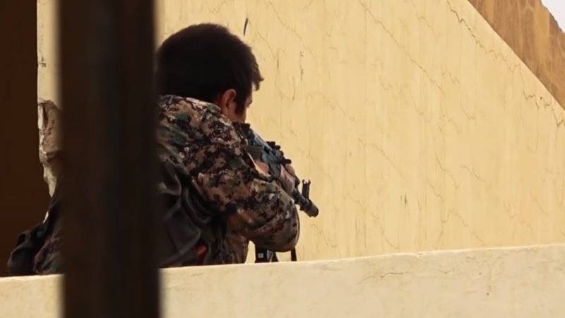 США и курды бессильны против зверств боевиков ИГИЛ* в Заевфратье