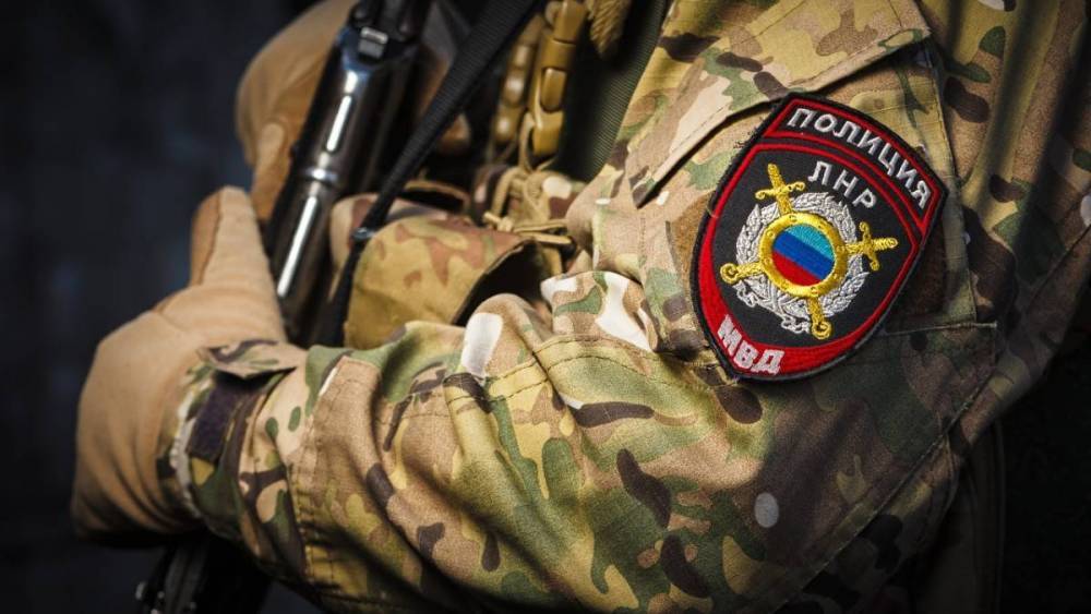 Сотрудники луганской полиции эвакуировали из серой зоны тело убитого ВСУ мирного жителя