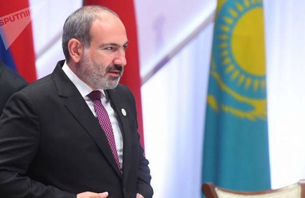 Пашинян лишил министров заместителей