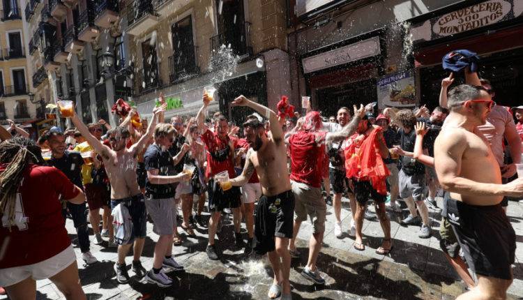 Спортдайджест: на финал ЛЧ в Мадрид приехали 100 тысяч англичан-фанатов