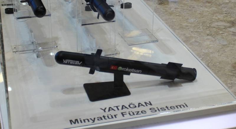 Турция показала мини-ракету Yatagan и закупила украинские ракеты "Конус"