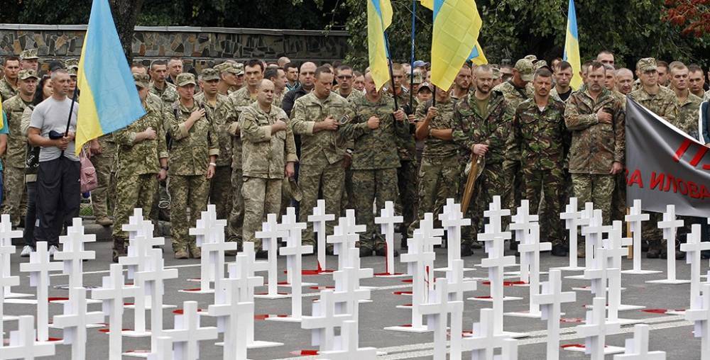 Порошенко назвал число погибших солдат на Донбассе