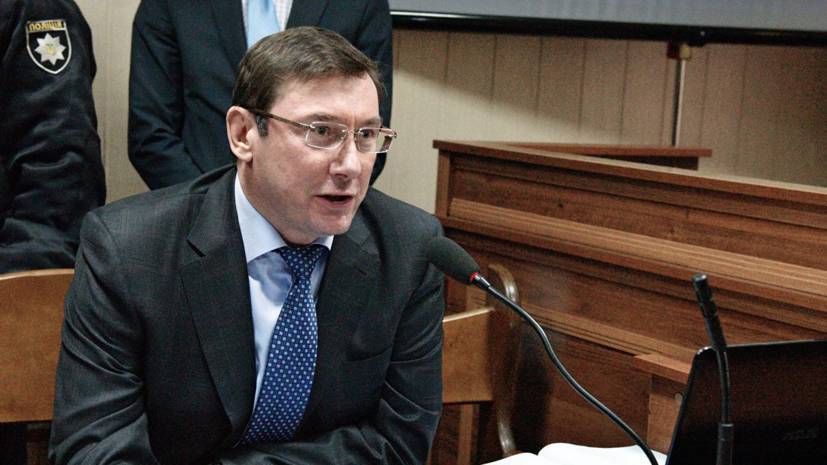 Луценко заявил о готовности Порошенко к повторному допросу
