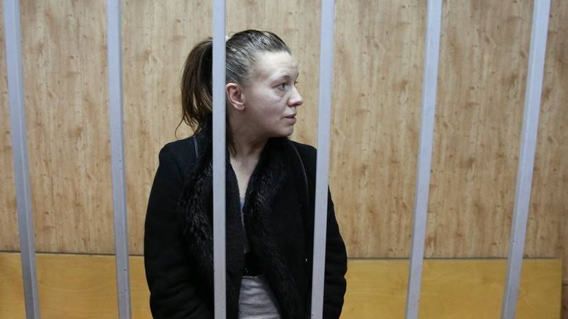 Суд продлил арест матери брошенной в московской квартире девочки