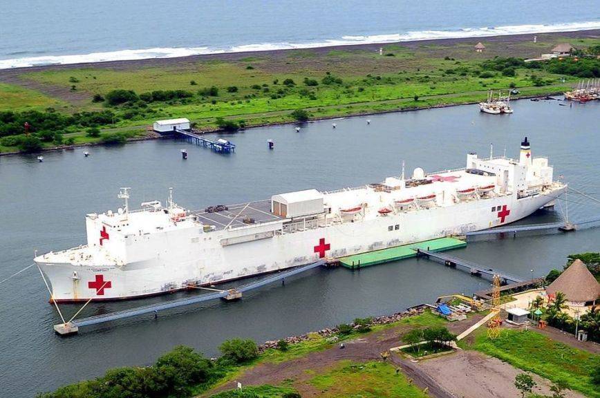 США направят к берегам Венесуэлы госпитальный корабль