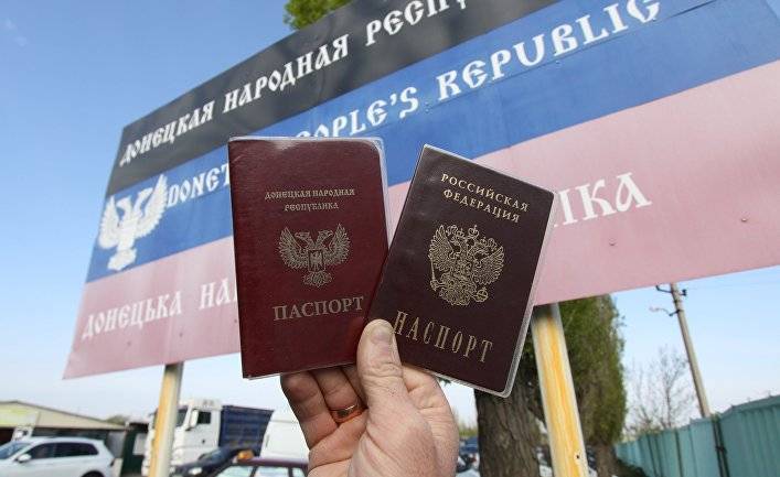 НВ: Киев не будет признавать российские паспорта жителей Востока Украины