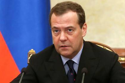 Медведев пообещал вывести Россию в пятерку крупнейших экономик мира