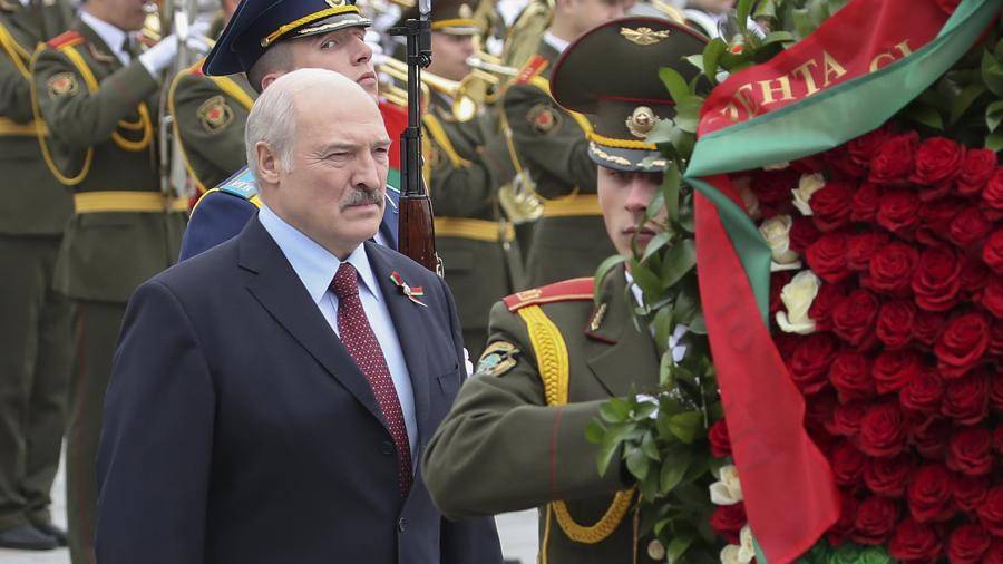 Лукашенко назвал невозможным свержение власти в Белоруссии