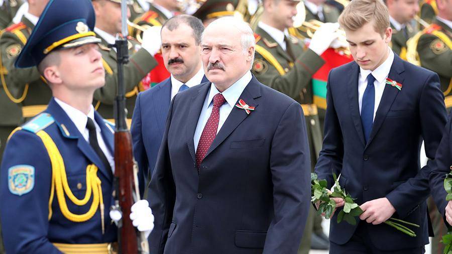 Лукашенко объяснил свое отсутствие на параде Победы в Москве