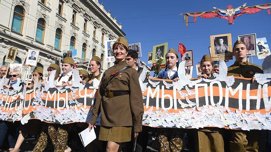 Более 1 млн человек приняли участие в акции «Бессмертный полк» в Петербурге