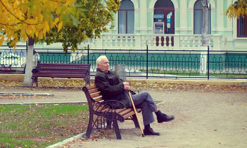 Каждый шестой россиянин обречен на нищету в старости. Сегодня они не отчисляют ни копейки государству