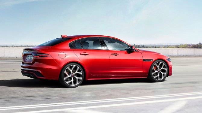 Рестайлинговый Jaguar XE стал доступен для заказа в России