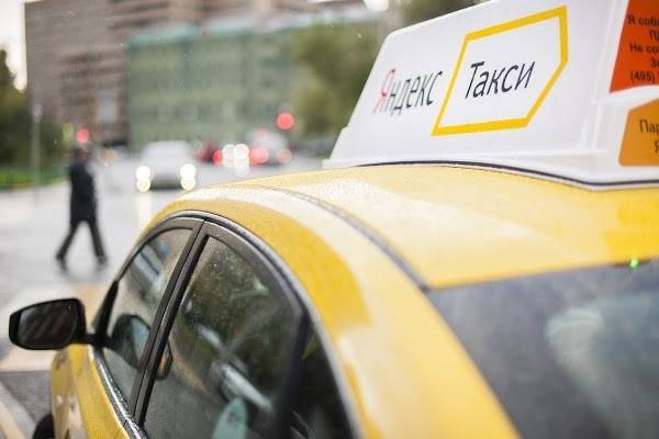 "Яндекс.Такси" вложит 2 млрд рублей в создание систем безопасности на транспорте