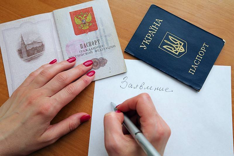 Украинцев заставляют менять русские фамилии