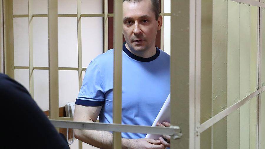 Экс-полковник Захарченко сломал зуб об кашу в СИЗО