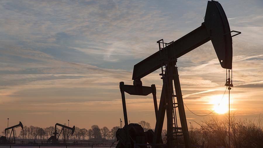 Аналитики назвали причины падения цен на нефть
