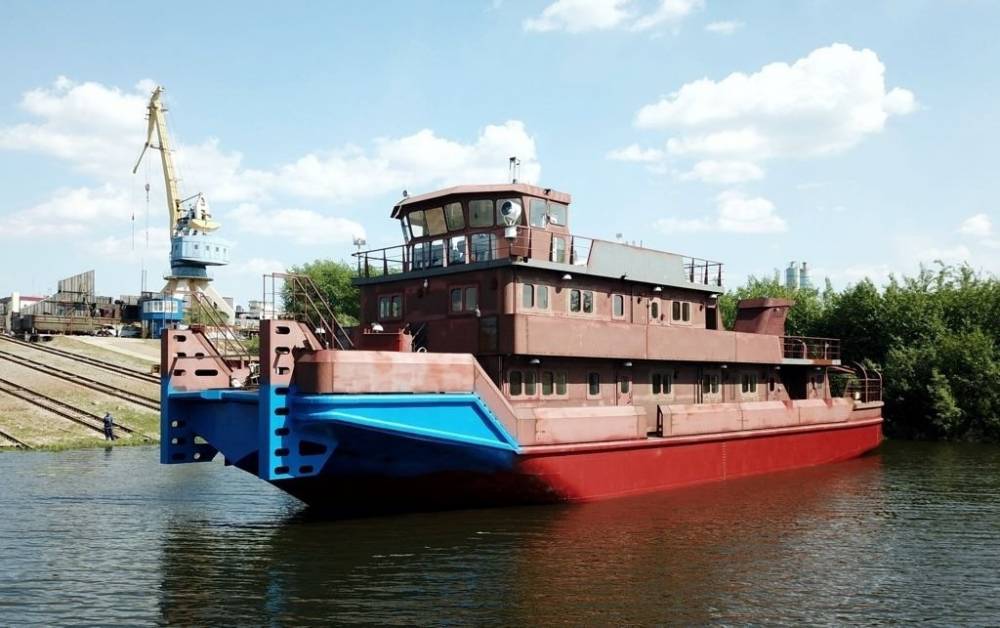 В Коломне спущен на воду новый буксир для баржи проекта 81ПК-02